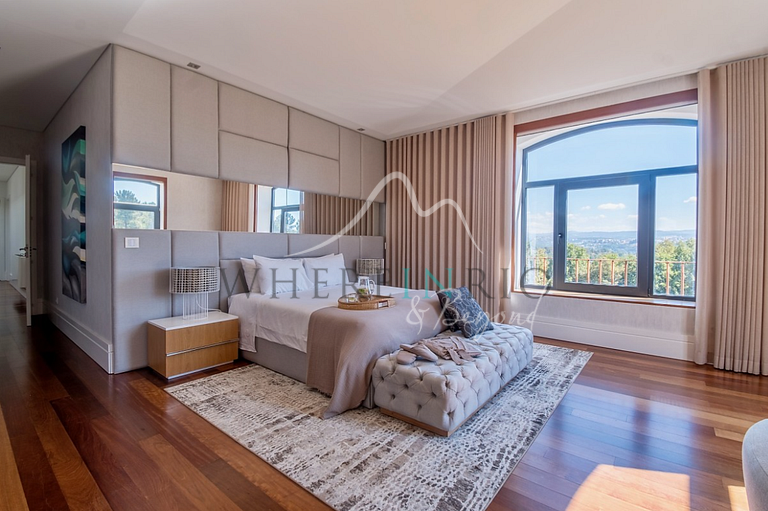 High-End Farmhouse in Douro