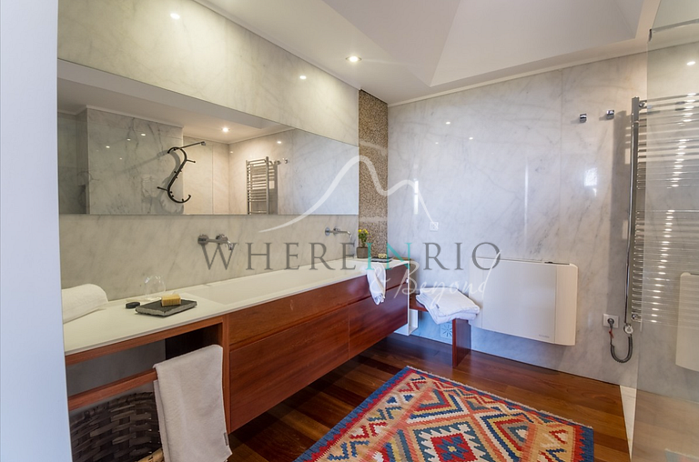 High-End Farmhouse in Douro