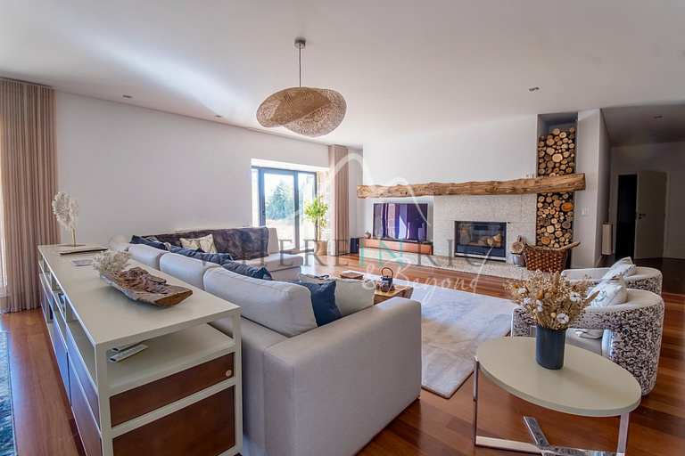 High-End Farmhouse in Douro