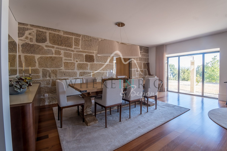 High-End Farmhouse in Douro
