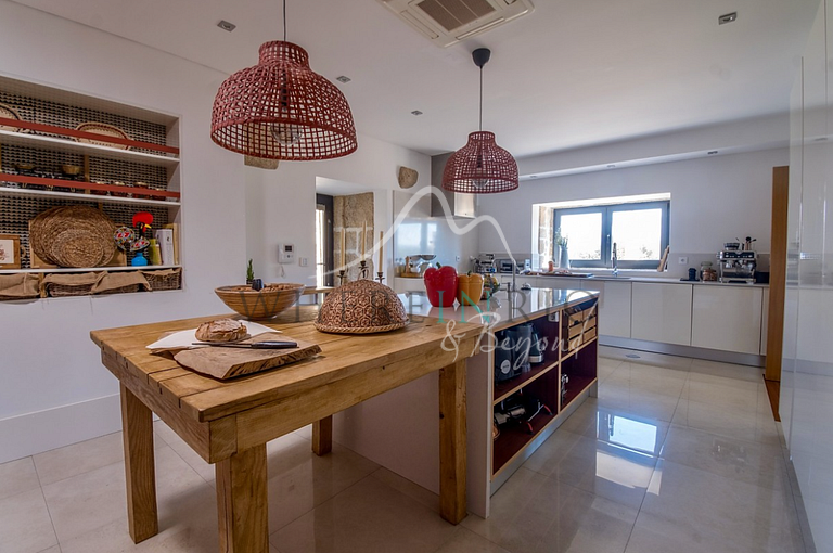 High-End Farmhouse in Douro