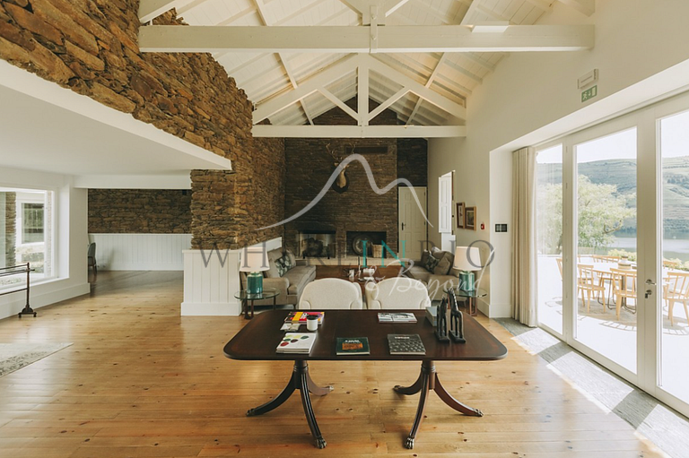 Amazing House in the Douro River