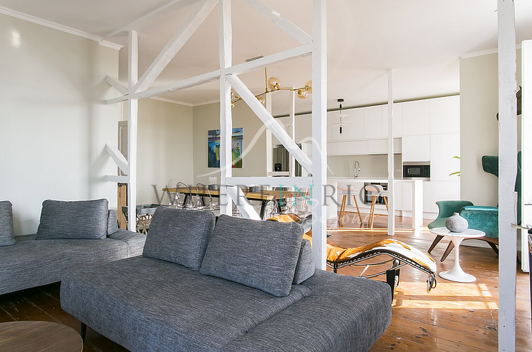 Beautiful Apartment Overlooking the Tagus River