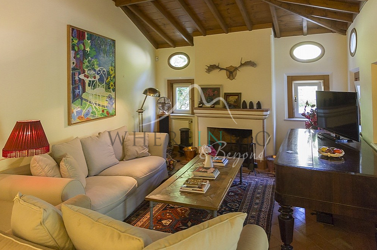 Villa with Breathtaking Views in Sintra