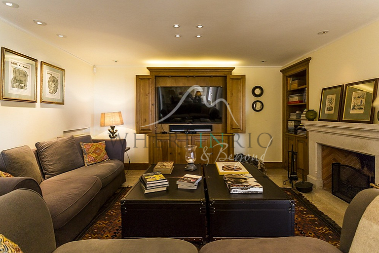 Villa with Breathtaking Views in Sintra
