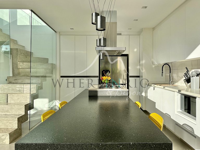 Luxury penthouse with pool in Copacabana