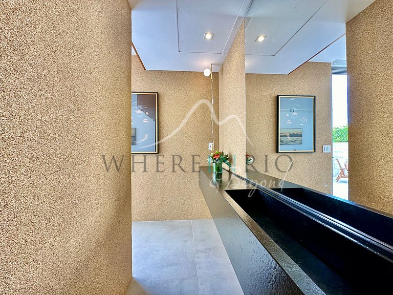 Luxury penthouse with pool in Copacabana