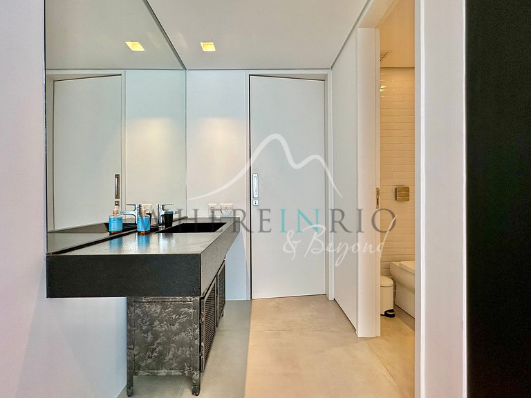 Luxury penthouse with pool in Copacabana