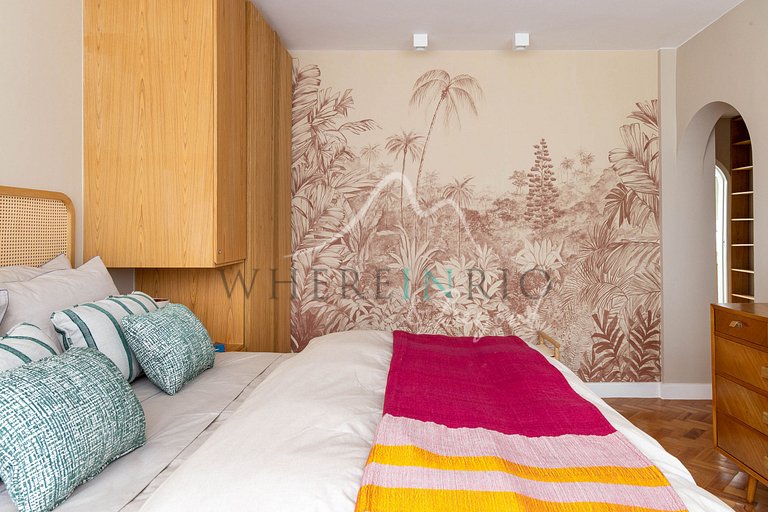 Apartment with Christ the Redeemer View in Leblon