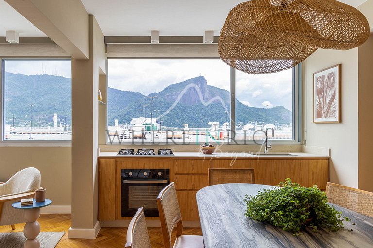 Apartamento com vista para o Cristo no Leblon