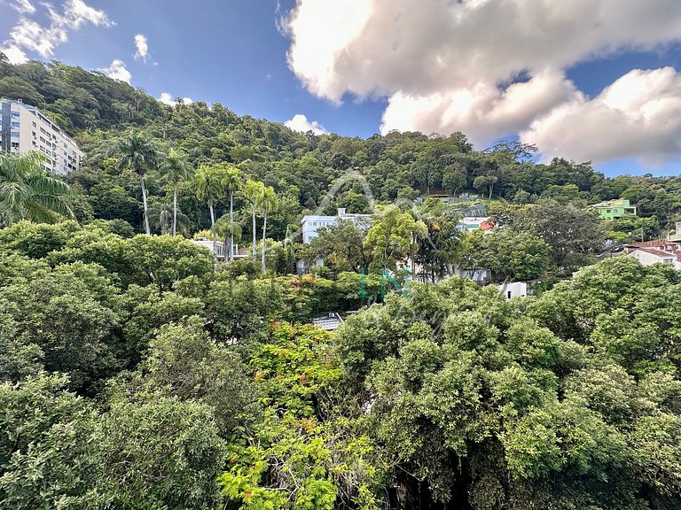 Penthouse in a quiet street in Gávea