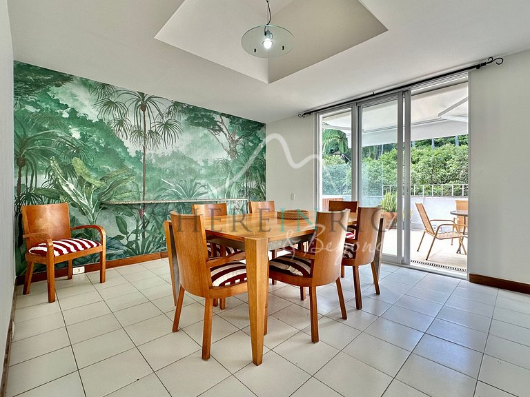 Penthouse in a quiet street in Gávea