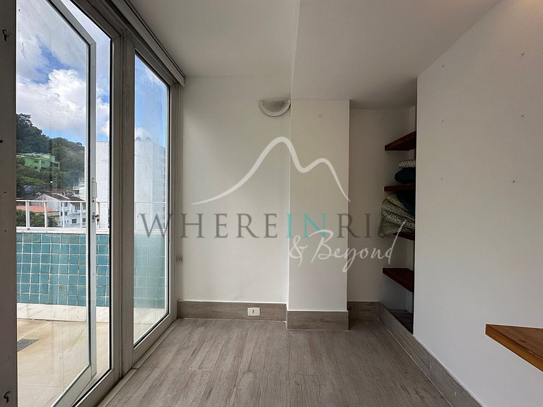Penthouse in a quiet street in Gávea