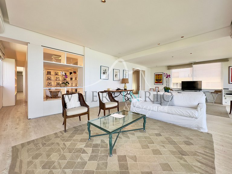 Luxury Duplex Penthouse with Sea View in Arpoador