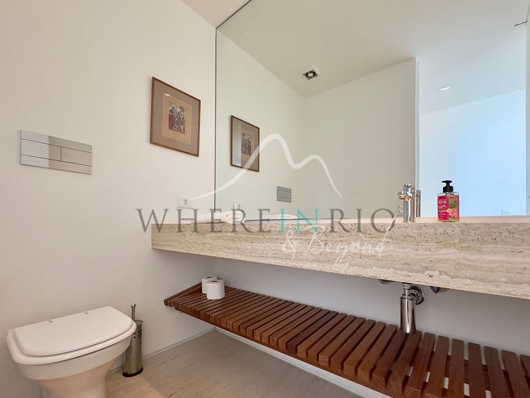 Luxury Duplex Penthouse with Sea View in Arpoador