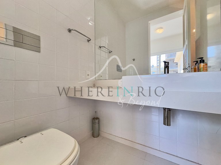 Duplex Penthouse with Sea View and Balcony in Arpoador