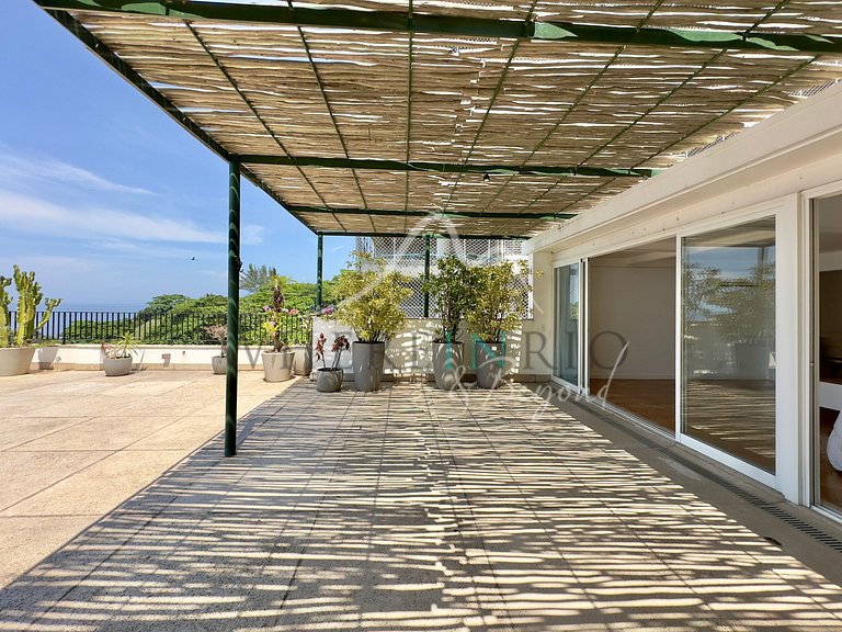 Ático Dúplex de Lujo con Vista al Mar en Arpoador