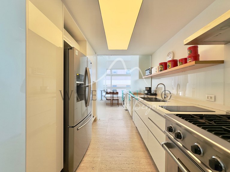 Duplex Penthouse with Sea View and Balcony in Arpoador