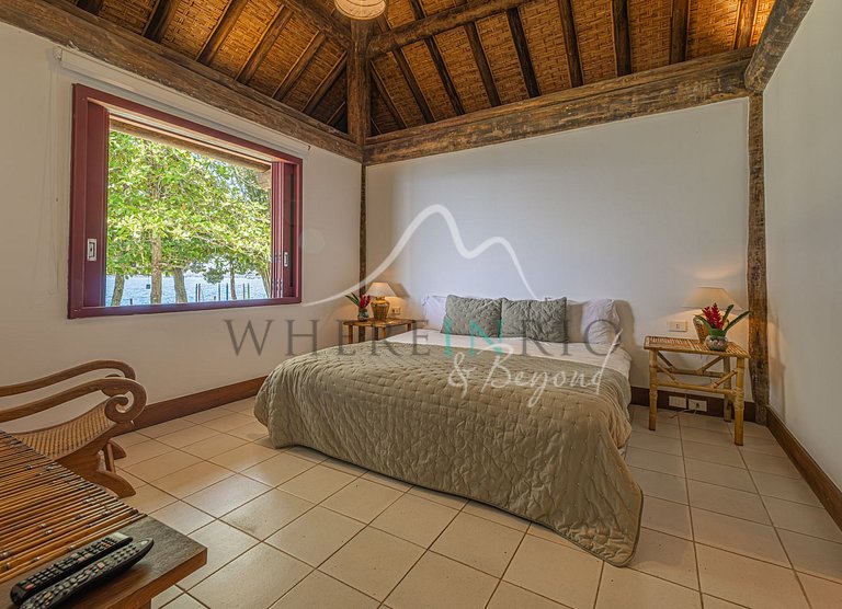 Beachfront House for Vacation Rental in Angra