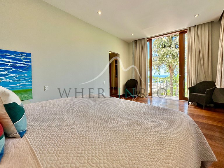 Luxury Home Surrounded by Nature in São Conrado