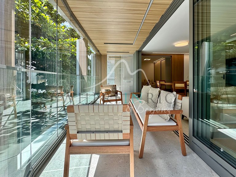 Appartement moderne avec balcon au Leblon