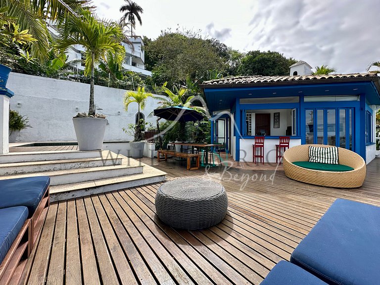 Luxury Home with Ocean View in São Conrado