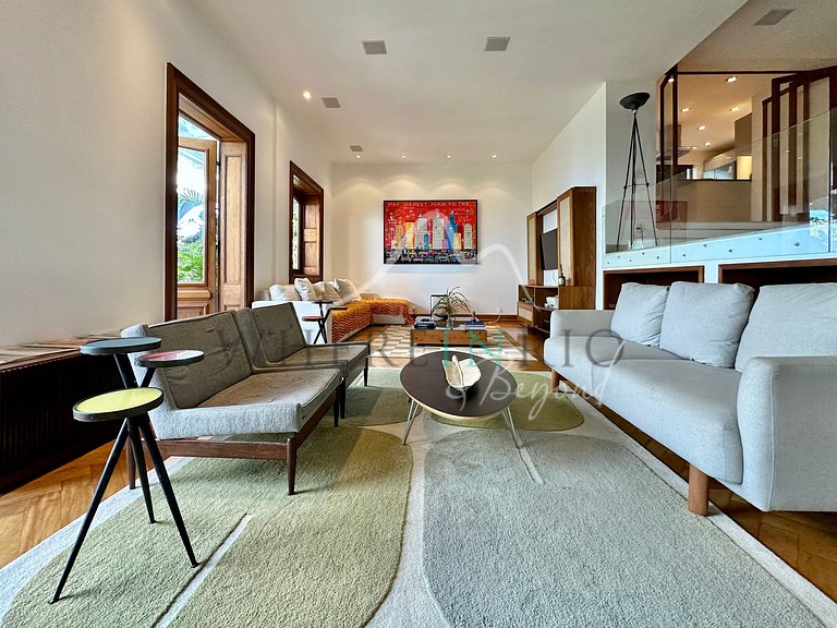 Luxury Home with Ocean View in São Conrado