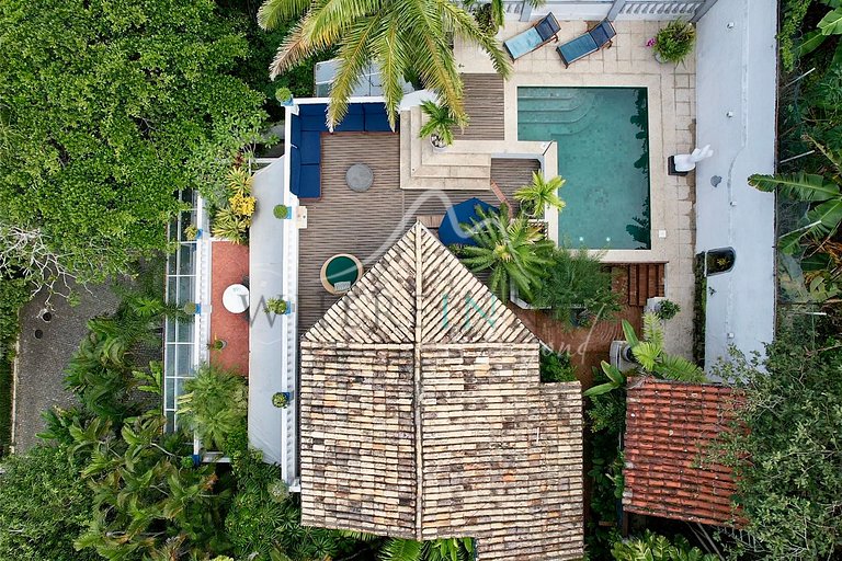 Luxury Home with Ocean View in São Conrado