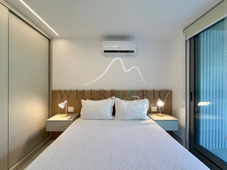 Exclusive apartment with balcony in Leblon