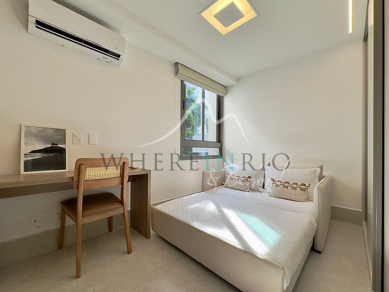 Exclusive apartment with balcony in Leblon