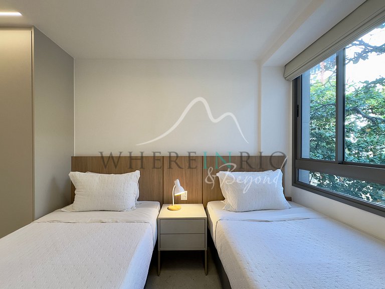 Exclusive apartment with balcony in Leblon