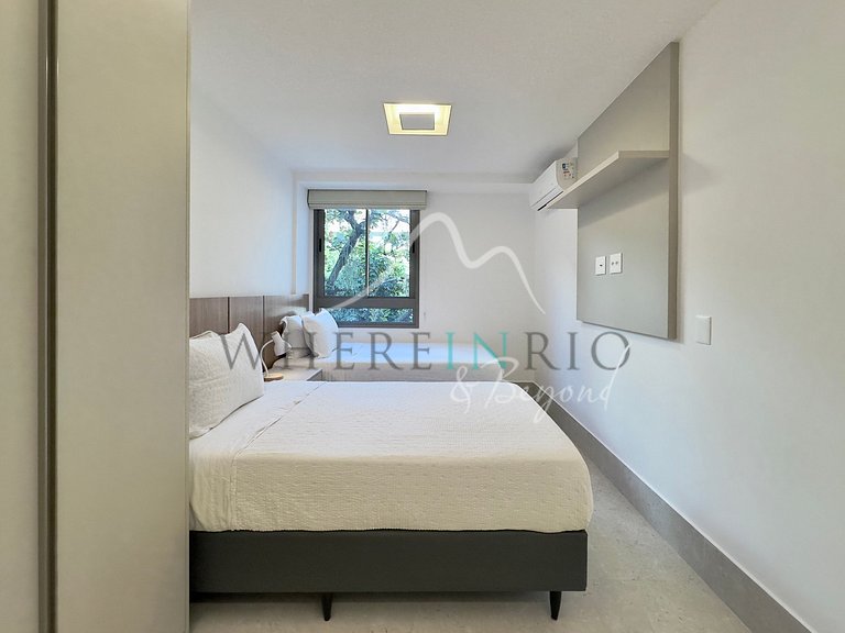Exclusive apartment with balcony in Leblon