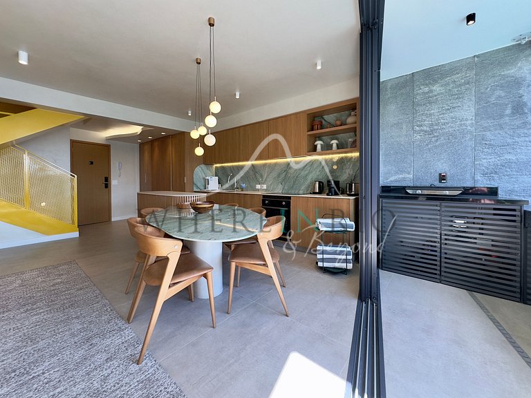 Penthouse avec piscine et vue sur le Corcovado.
