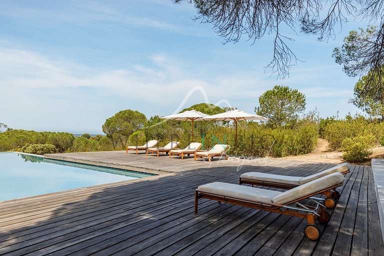 Melides Premium Villa: Luxury and Stunning Views