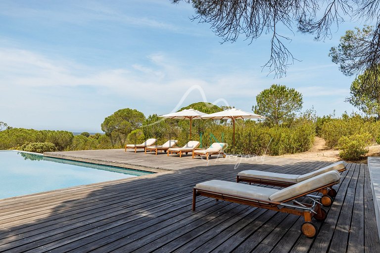 Melides Premium Villa: Luxury and Stunning Views
