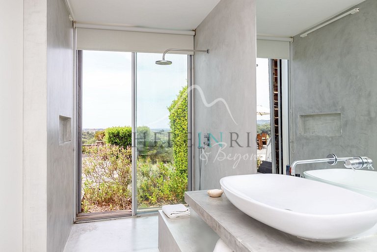 Melides Premium Villa: Luxury and Stunning Views