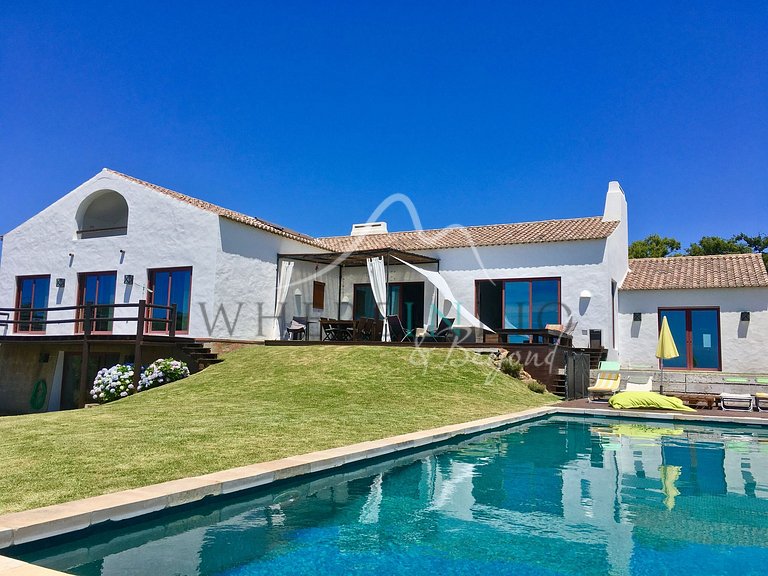 Private Villa with Heated Pool in Melides