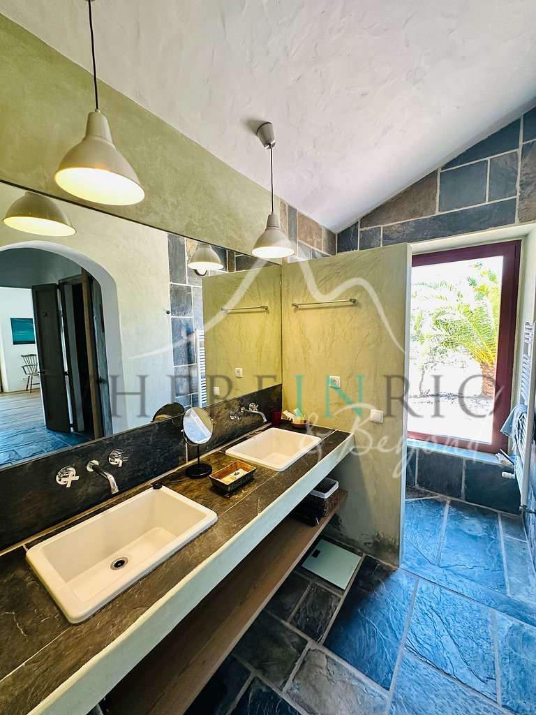 Private Villa with Heated Pool in Melides