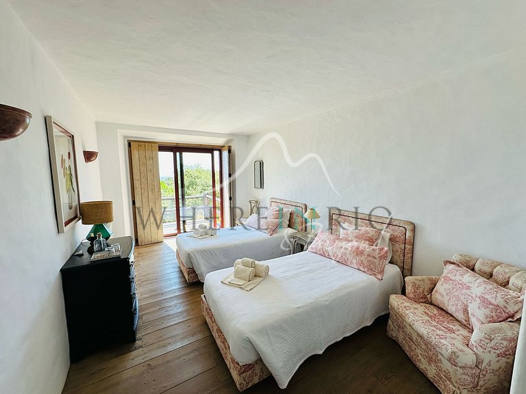 Private Villa with Heated Pool in Melides