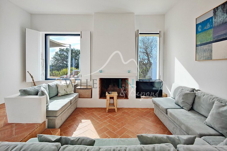 Modern and Private Villa with View in Melides