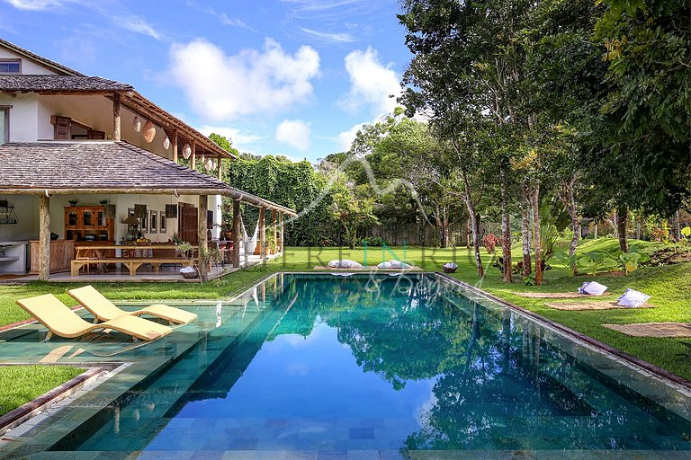 Retreat with pool and garden in Trancoso