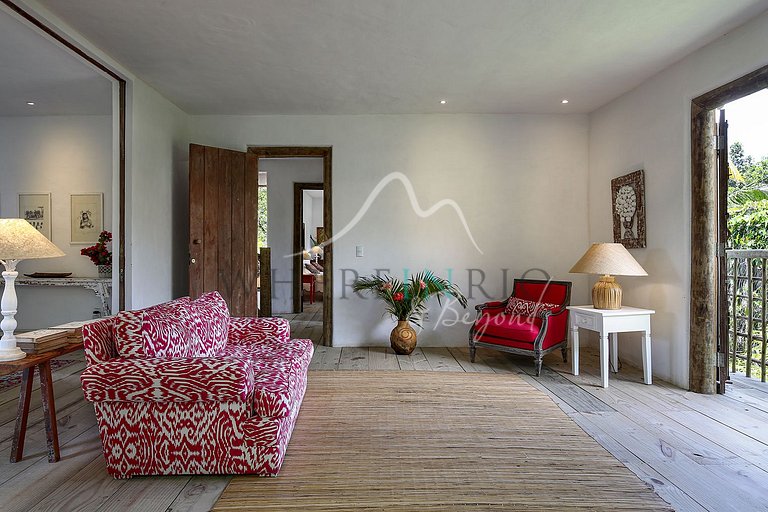 Retreat with pool and garden in Trancoso