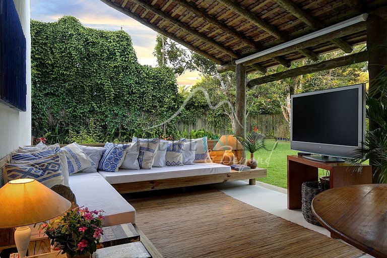 Retreat with pool and garden in Trancoso