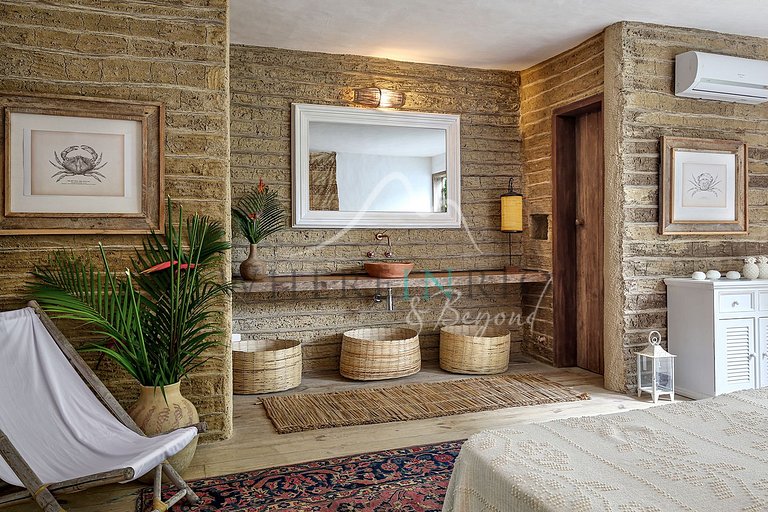 Retreat with pool and garden in Trancoso