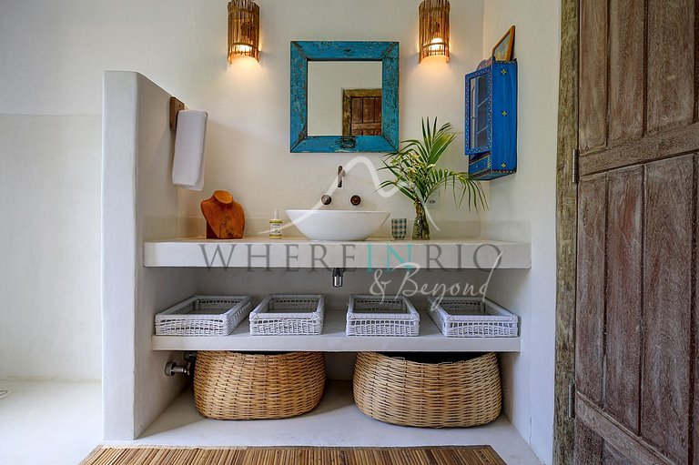 Retreat with pool and garden in Trancoso
