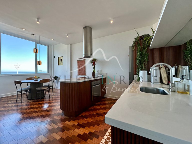 Apartment with sea view on Atlântica Ave.