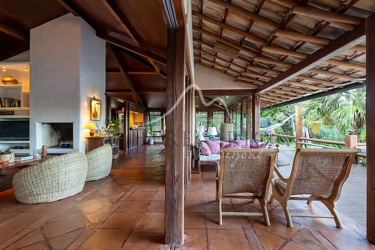 Luxury house with pool in Trancoso