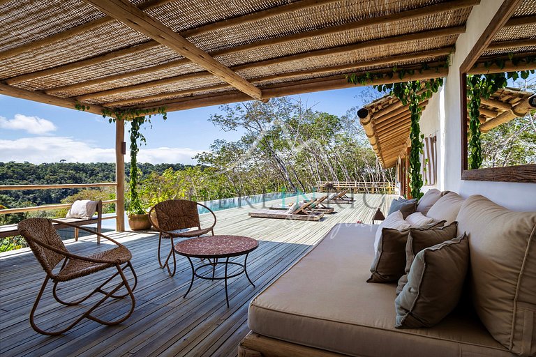 Exuberant home surrounded by nature in Trancoso