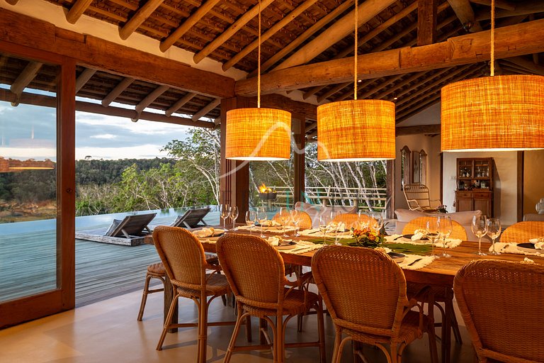 Exuberant home surrounded by nature in Trancoso