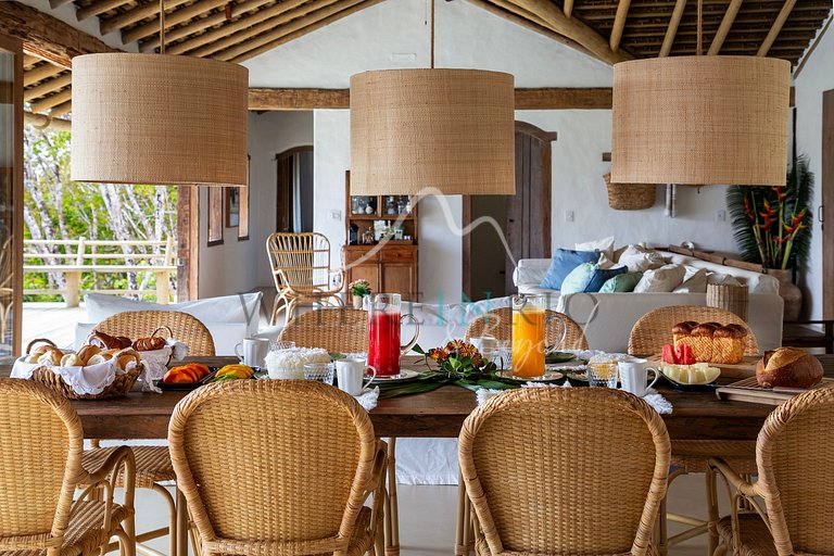 Exuberant home surrounded by nature in Trancoso